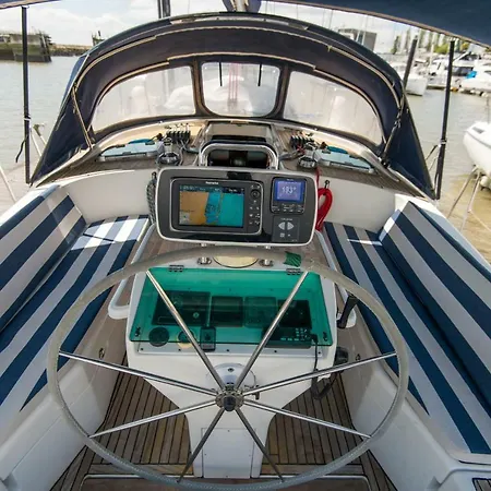 Πλωτό κατάλυμα Bed & Boat Mariiner *