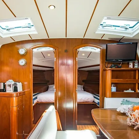 Bed & Boat Mariiner Lisboa